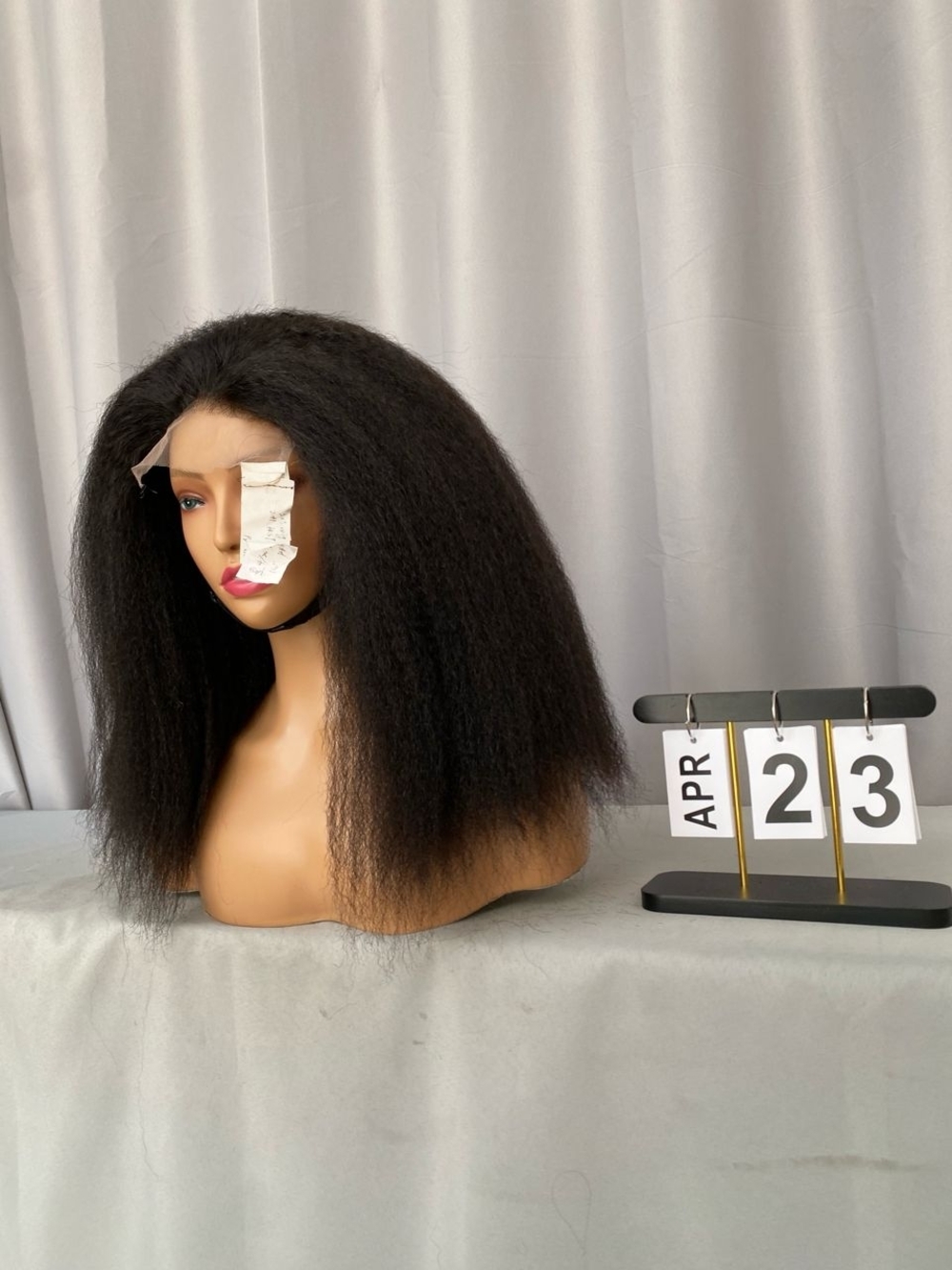 14” Kinky Straight Human Hair Wig – 5×5 Closure